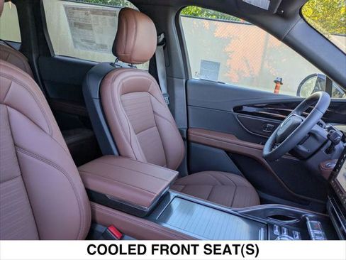 New 2026 Lincoln Nautilus Reserve w/ Jet Appearance Package image 14