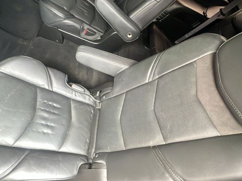 Used 2015 Cadillac Escalade Premium AWD/4WD image 16