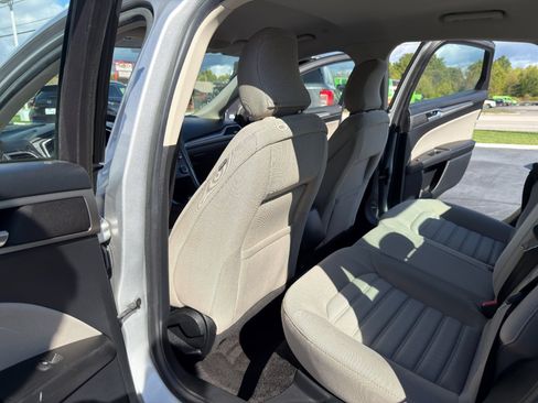 Used 2018 Ford Fusion S image 19
