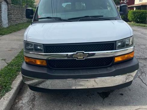 Used 2020 Chevrolet Express 3500 LT w/ LT Preferred Equipment Group RWD image 7