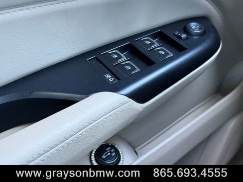 Used 2015 Cadillac SRX Premium AWD/4WD image 24