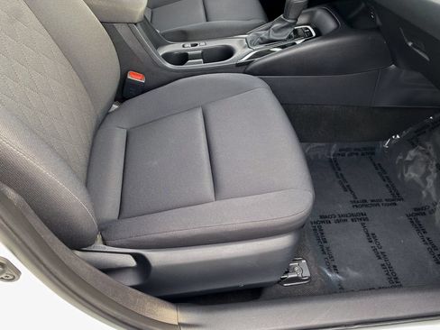 Used 2025 Toyota Corolla LE FWD image 30