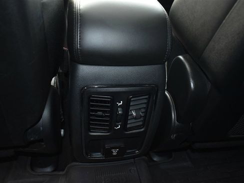 Used 2020 Jeep Grand Cherokee Altitude image 25