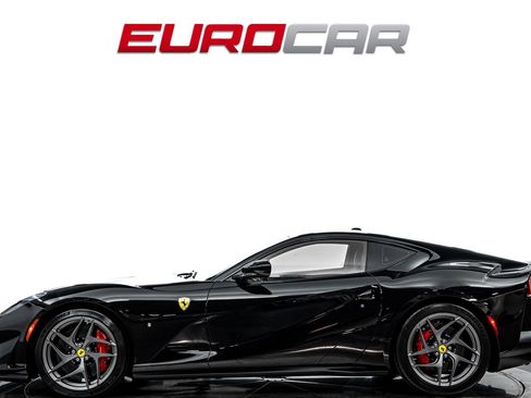 Used 2020 Ferrari 812 Superfast RWD image 2