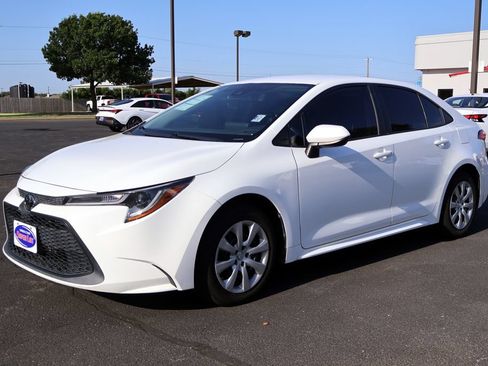 Used 2022 Toyota Corolla LE FWD image 8