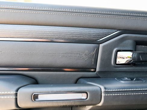 Used 2024 RAM 5500 4x4 Crew Cab image 32