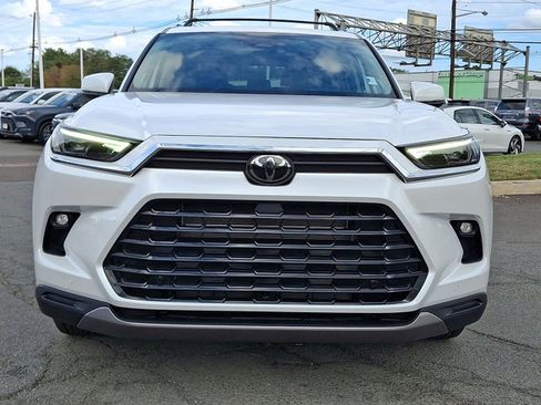 Used 2025 Toyota Grand Highlander Limited image 30