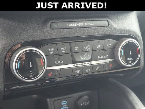 Used 2022 Ford Escape Titanium w/ Titanium Elite Package image 22