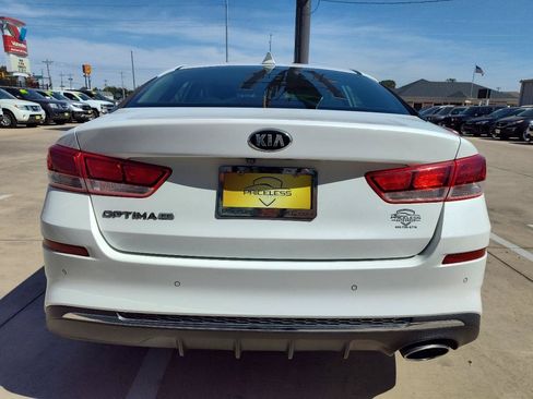 Used 2019 Kia Optima LX FWD image 5