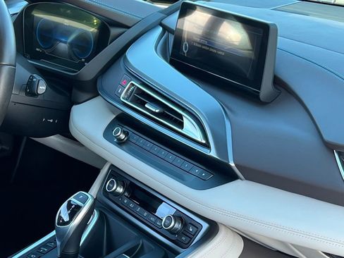 Used 2014 BMW i8 image 32