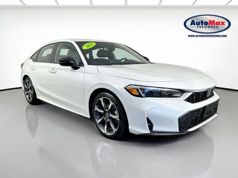 Used 2025 Honda Civic Sport Touring image 1