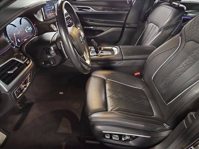 Used 2017 BMW ALPINA B7 xDrive AWD/4WD image 17