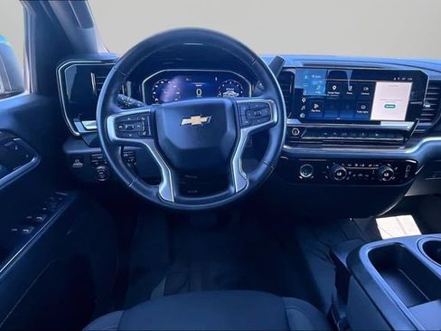 Used 2023 Chevrolet Silverado 1500 LT AWD/4WD image 5