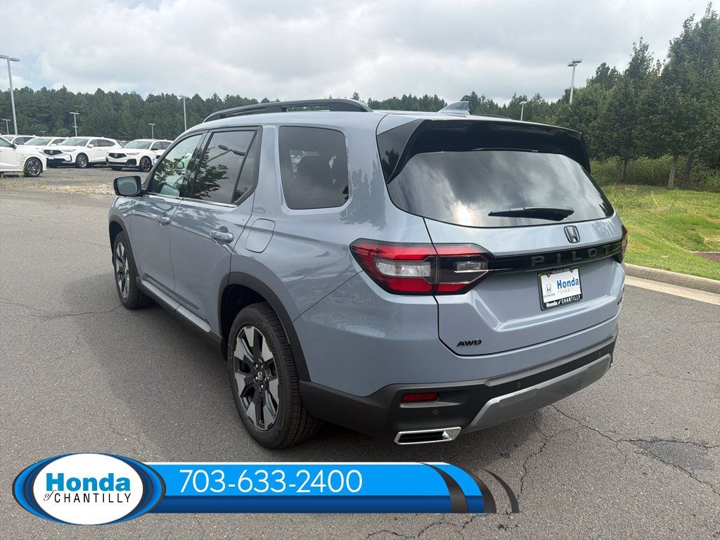 New 2026 Honda Pilot Touring image 5