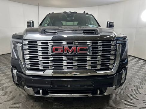 New 2025 GMC Sierra 2500 Denali w/ Denali Reserve Package image 8