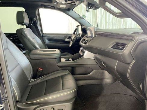 Used 2023 GMC Yukon SLT w/ SLT Premium Package AWD/4WD image 40