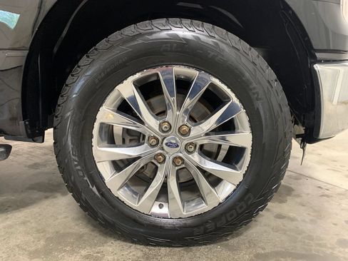 Used 2016 Ford F150 XLT w/ Equipment Group 302A Luxury AWD/4WD image 12