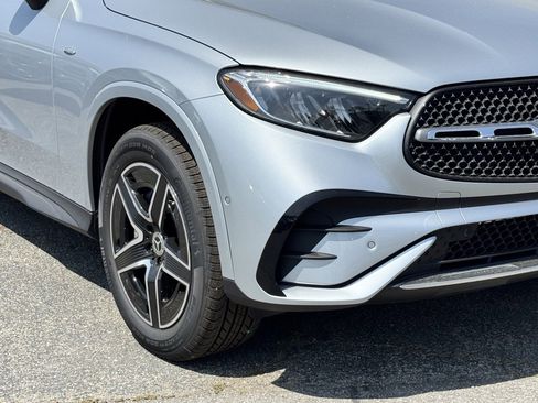 New 2025 Mercedes-Benz GLC 350e 4MATIC image 4