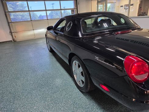 Used 2002 Ford Thunderbird RWD image 10