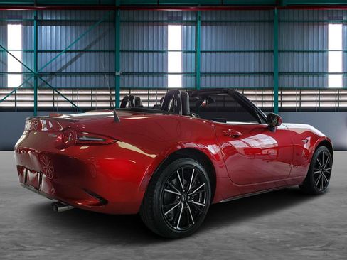Used 2024 MAZDA MX-5 Miata Grand Touring image 4