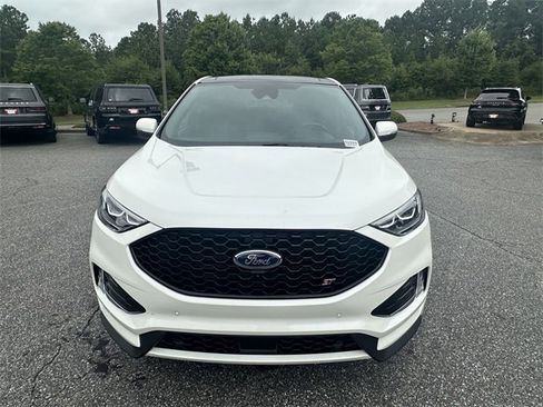 Used 2022 Ford Edge ST w/ Equipment Group 401A image 8