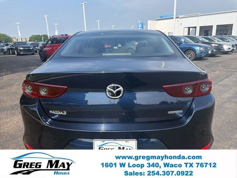 Used 2021 MAZDA MAZDA3 Sedan FWD image 4
