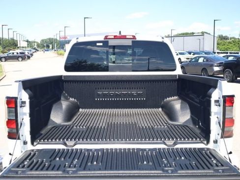 Used 2026 Nissan Frontier SV w/ All-Weather Content Package RWD image 29
