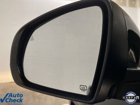 Used 2017 Jeep Cherokee Overland w/ Technology Group image 83