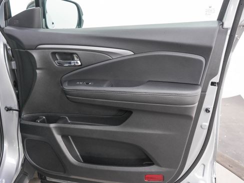 Used 2024 Honda Ridgeline RTL image 12