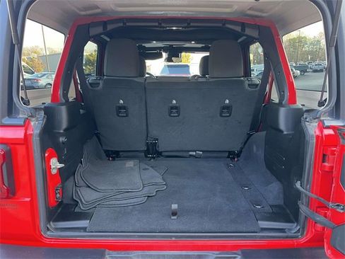 Used 2024 Jeep Wrangler Unlimited Rubicon image 11