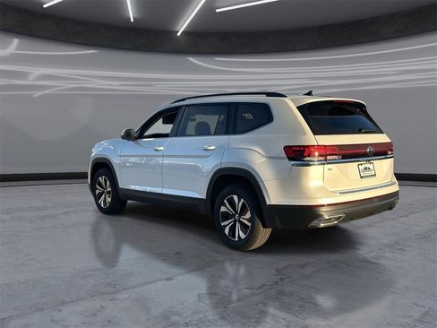New 2026 Volkswagen Atlas SE image 4