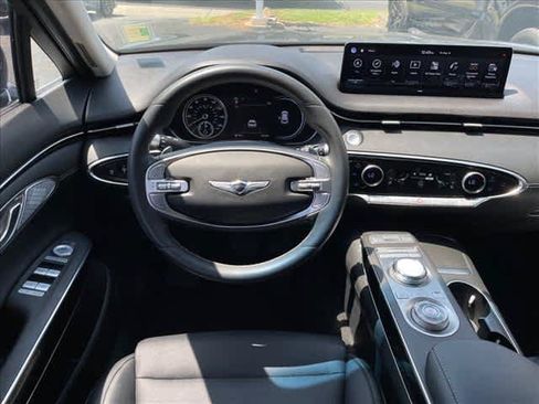 Used 2025 Genesis GV70 2.5T AWD/4WD image 12