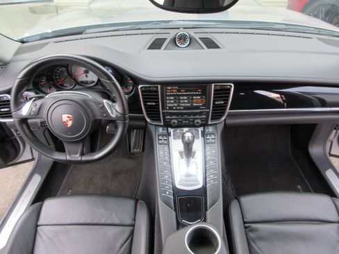 Used 2013 Porsche Panamera S image 19