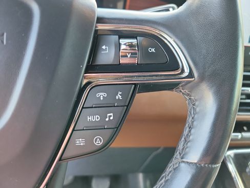 Used 2023 Lincoln Navigator Reserve image 21