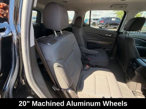 Used 2022 GMC Acadia SLE w/ Driver Convenience Package FWD image 18