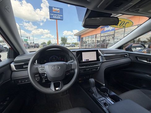 Used 2025 Toyota Camry LE AWD/4WD image 10