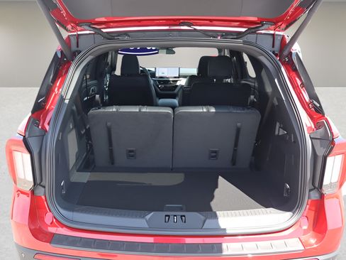 New 2026 Ford Explorer ST-Line w/ ST-Line Street Pack AWD/4WD image 9