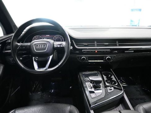 Used 2018 Audi Q7 3.0T Prestige w/ Prestige Package AWD/4WD image 11