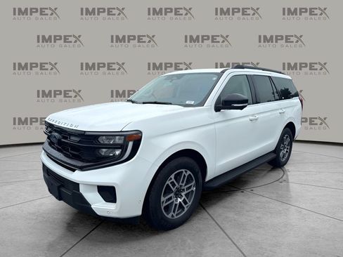 Used 2025 Ford Expedition Active RWD image 1