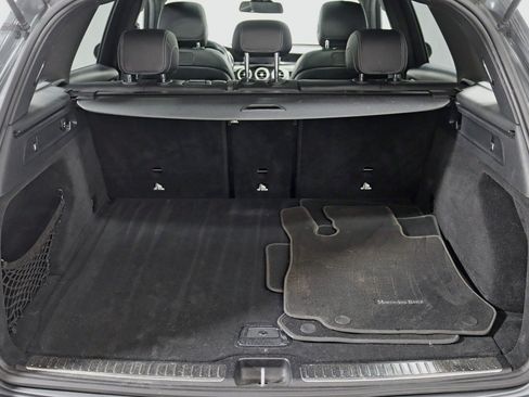 Used 2018 Mercedes-Benz GLC 300 w/ Premium Package image 40