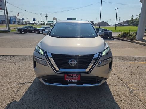 Certified 2022 Nissan Rogue Platinum w/ Head-Up Display Package AWD/4WD image 10