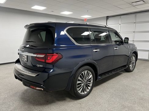 Used 2018 INFINITI QX80 4WD w/ Driver Assistance Package image 13