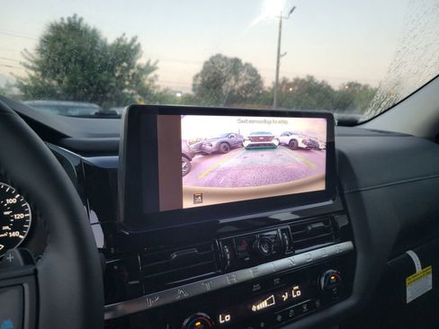 New 2026 Nissan Pathfinder SV image 10