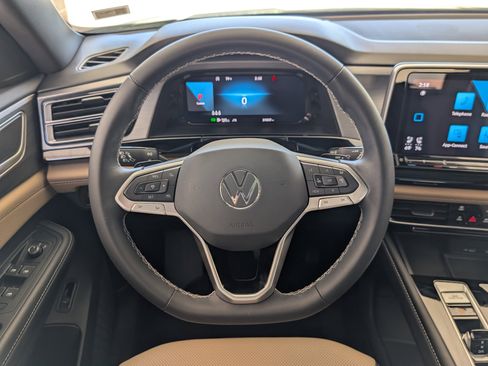 Used 2024 Volkswagen Atlas Cross Sport SE image 24