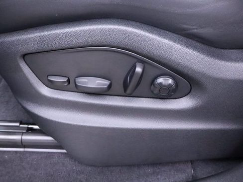 Certified 2024 Porsche Cayenne Coupe AWD/4WD image 18