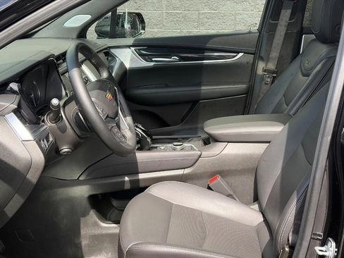 Used 2025 Cadillac XT5 Premium Luxury AWD/4WD image 16