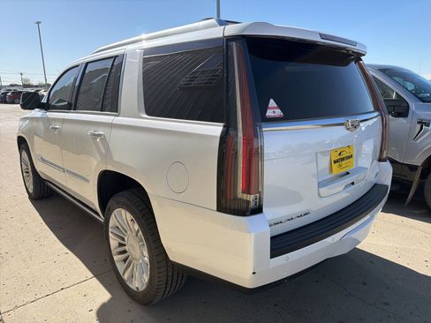 Used 2016 Cadillac Escalade Platinum AWD/4WD image 5
