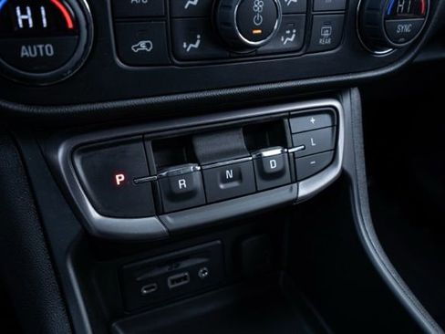 Used 2023 GMC Terrain AT4 image 25