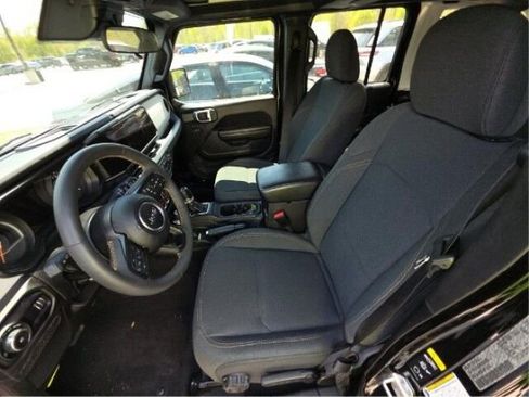 Used 2024 Jeep Wrangler Sport S AWD/4WD image 7