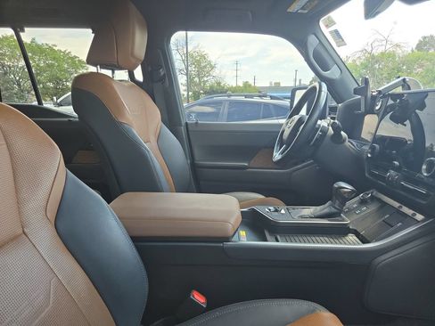 Used 2024 Lexus GX 550 w/ Cold Area Package AWD/4WD image 6
